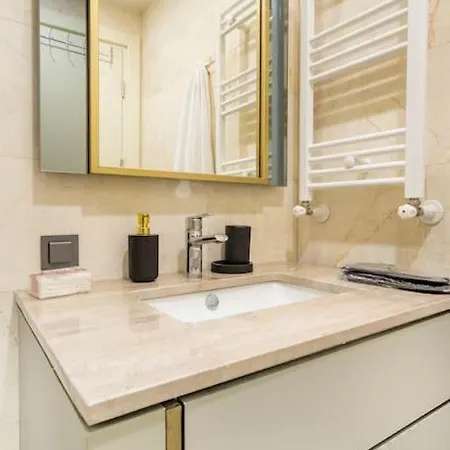 Apartament Upscale With Top-notch Amenities
